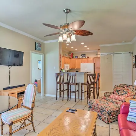 Resort Condo In Pottsboro With Lake Texoma Access!